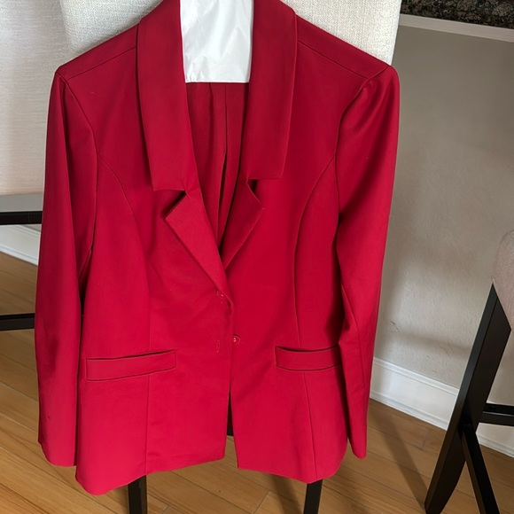 Show me your MuMu red jacket NWT size medium, lined - Picture 1 of 6